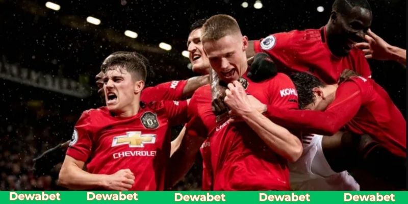 Derby Manchester bất phân thắng bại